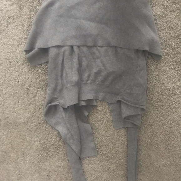 Long Sleeve pullover - Picture 3 of 3